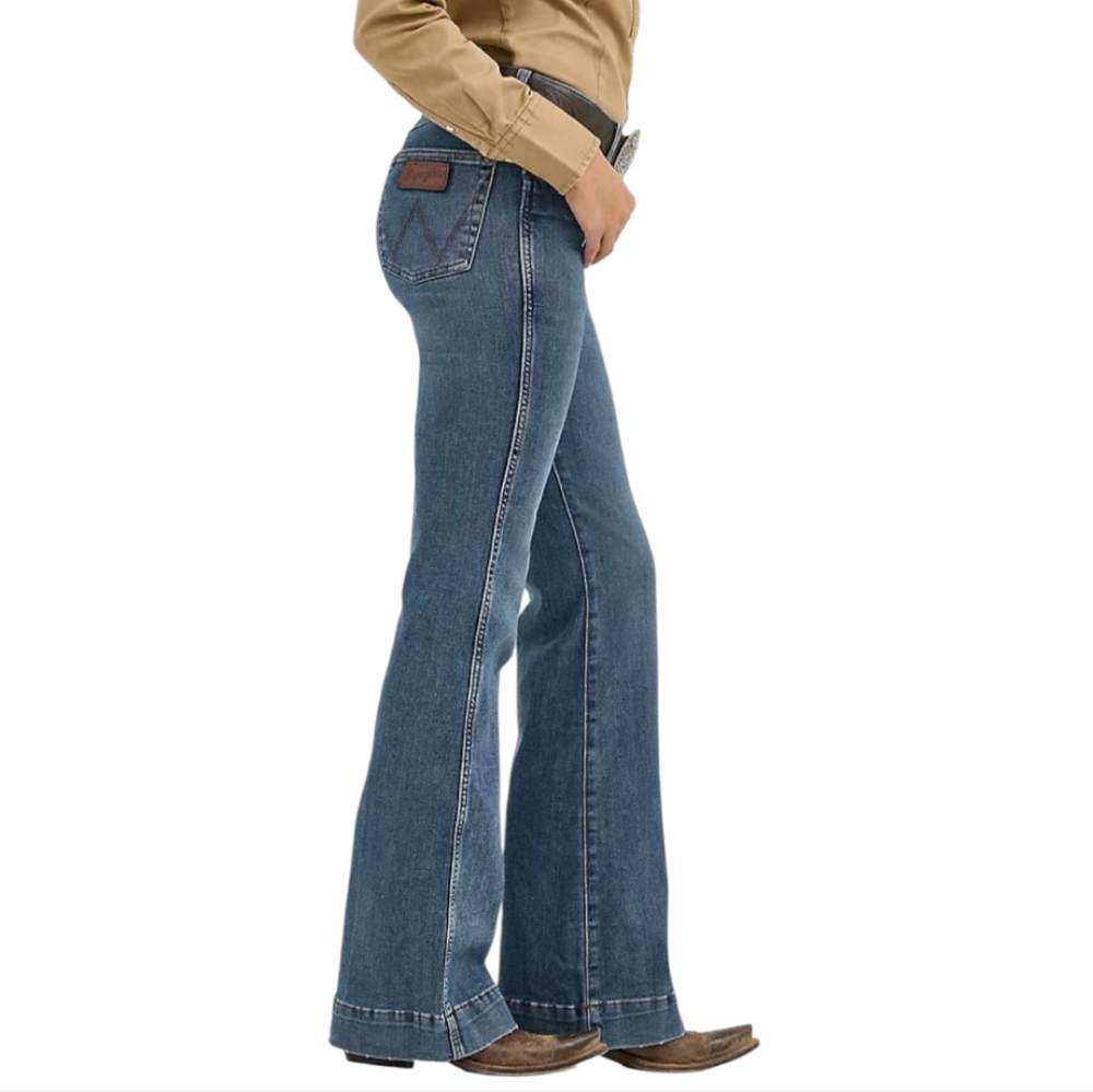 WRANGLER Retro High Rise Bailey Flare cowgirl jeans  Shelby color sz 25x34L EUC